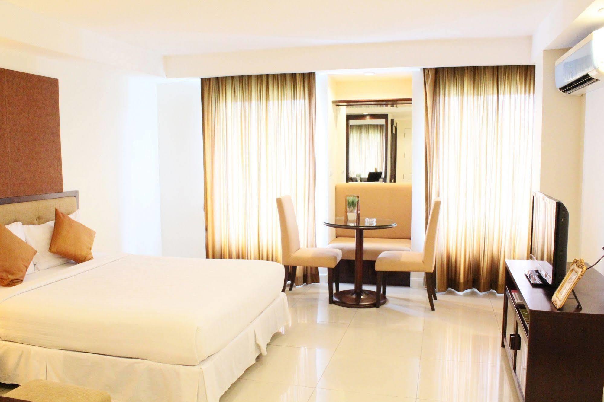 Romance Hotel Bangna Bangkok Exteriér fotografie